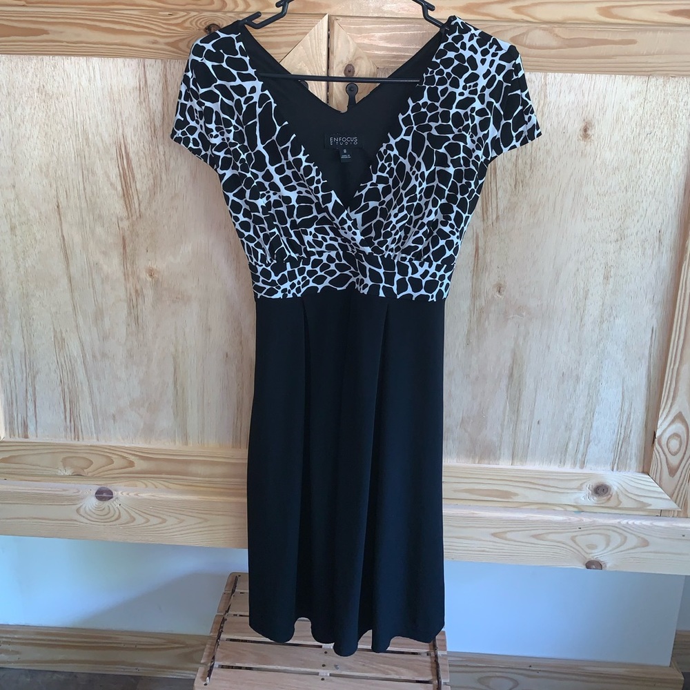 Enfocus Studio black leopard printed dress size 8